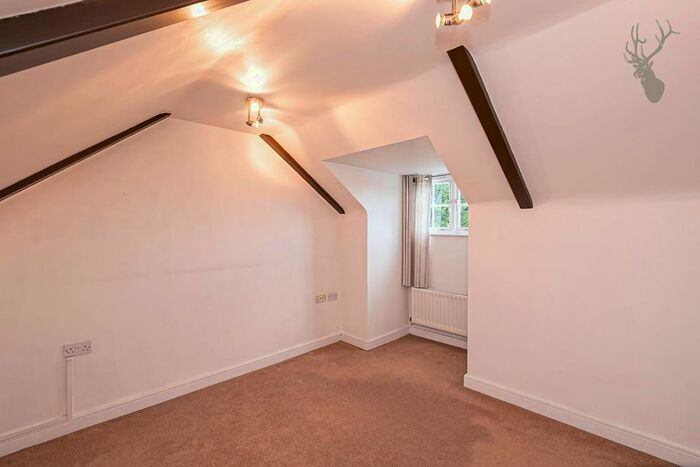 2 Bedroom Barn Conversion To Rent In Bury Lane, Epping, CM16