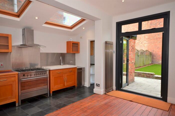 4 Bedroom Terraced House To Rent In Rathcoole Avenue, London, N8