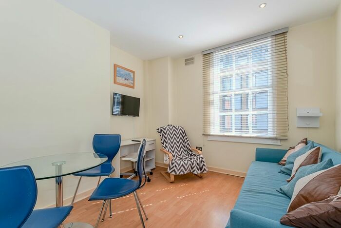 2 Bedroom Flat To Rent In Shepherds Bush Road, London, W6