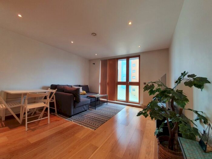 1 Bedroom Apartment To Rent In Watermans Place Wharf Approach Leeds, LS1