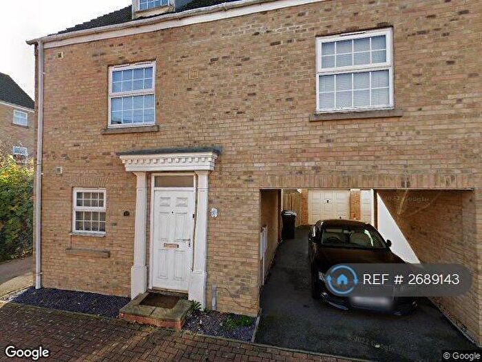 4 Bedroom Semi Detached House To Rent In Jeffrey Drive, Sapley, Huntingdon, PE28