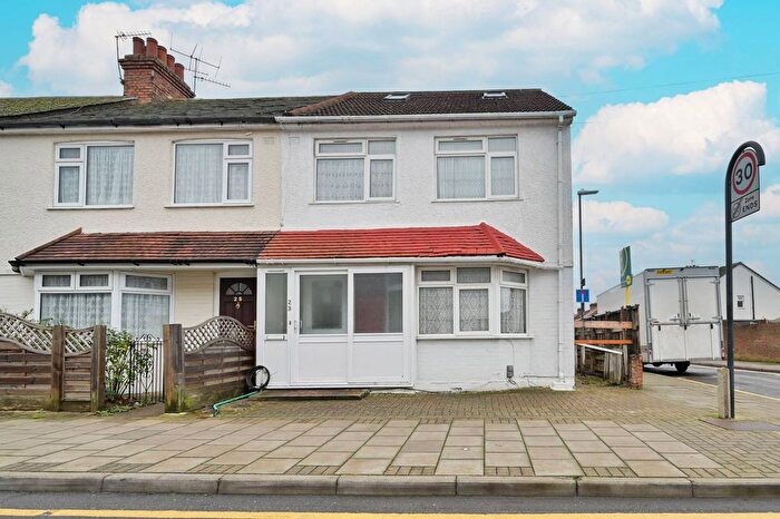 6 Bedroom End Terrace House For Sale In Stuart Road, Wealdstone, Harrow, HA3