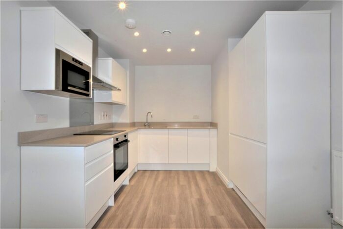 1 Bedroom Flat To Rent In Brighton Road, Purley, CR8