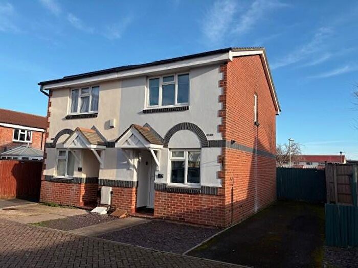 2 Bedroom House To Rent In Redhouse Park Gardens, Gosport, PO12