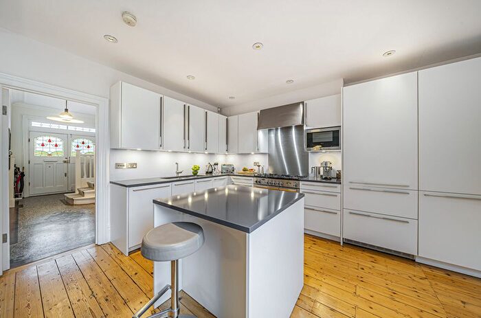 5 Bedroom Detached House For Sale In Southwood Lawn Road, Highgate, N6