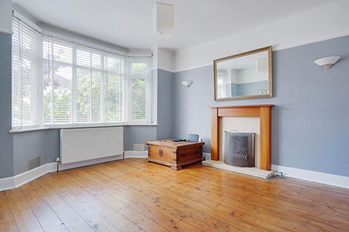 5 Bedroom Detached House For Sale In The Grove, Bournemouth, BH9