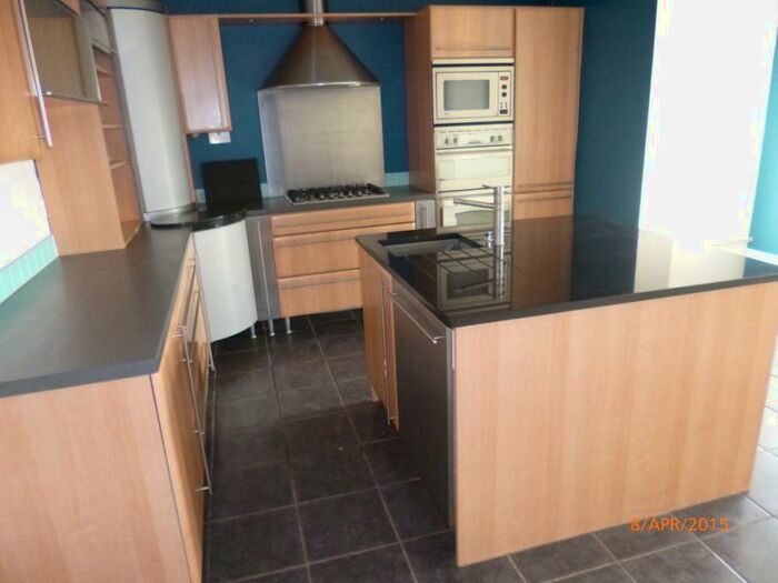 3 Bedroom House To Rent In Everill Gate Lane, Wombwell, S73