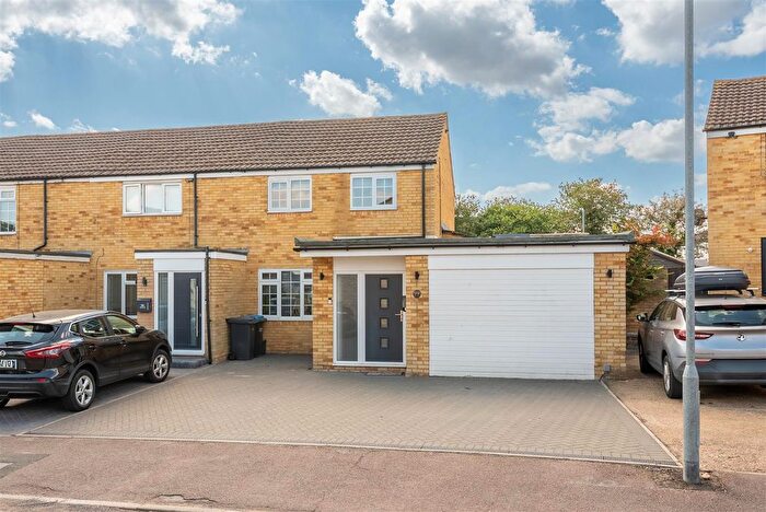 2 Bedroom End Of Terrace House For Sale In Peacocks, Harlow, CM19