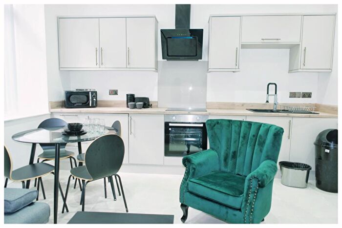 1 Bedroom Apartment To Rent In Mill Street, Bradford, BD1