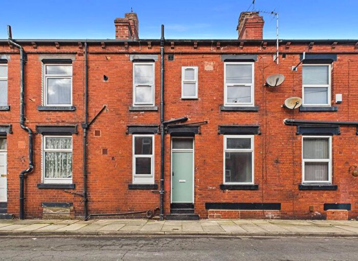 2 Bedroom Terraced House To Rent In Dobson Terrace, Leeds, LS11