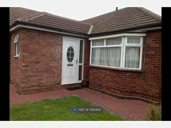 3 Bedroom Bungalow To Rent In St Johns Road, Colchester, CO4