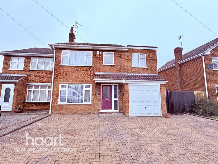 4 Bedroom Semi Detached House To Rent In Southfield Close, Nuneaton, CV10