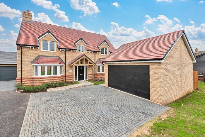5 Bedroom Detached House For Sale In Fuller Way, Wootton, Bedford, MK43