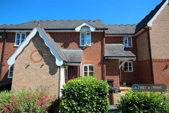 2 Bedroom Terraced House To Rent In Vallance Place, Harpenden, AL5