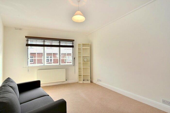 2 Bedroom Flat To Rent In Ranelagh Gardens, Fulham, SW6