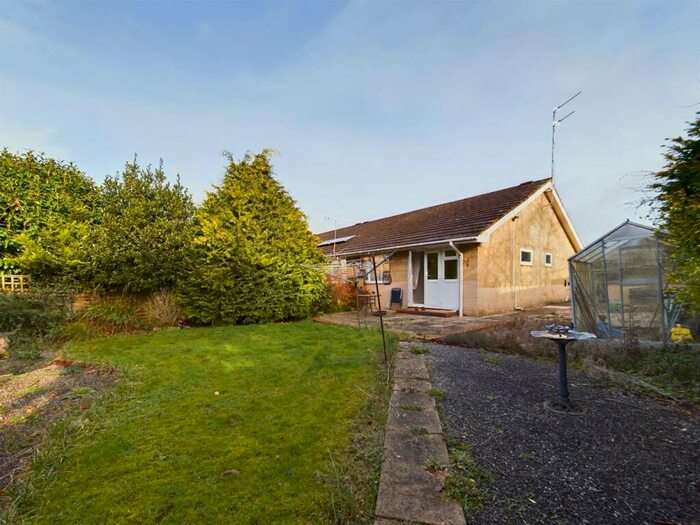 2 Bedroom Terraced Bungalow To Rent In Frenchay Close, Frenchay, BS16