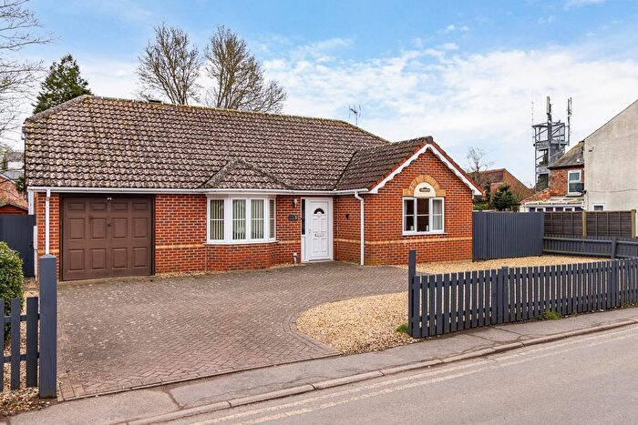 3 Bedroom Detached Bungalow For Sale In Hallgate, Holbeach, PE12