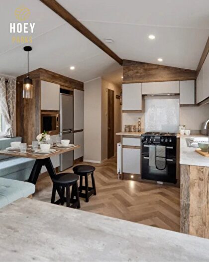 3 Bedroom Caravan For Sale In Tedburn St Mary, Exeter, EX6