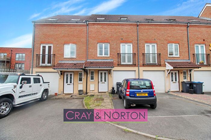 3 Bedroom Terraced House To Rent In East India Way, Addiscombe, CR0