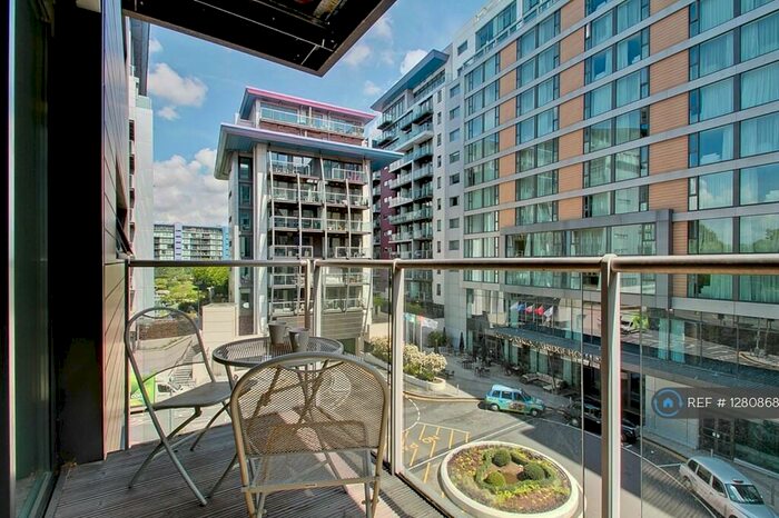 1 Bedroom Flat To Rent In Lanson Building, London, SW11