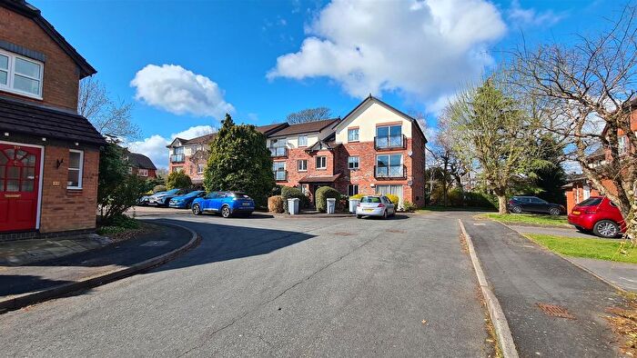 2 Bedroom Flat To Rent In Willow Mews, Home Farm Avenue, Macclesfield, SK10