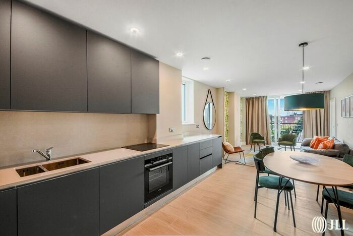 2 Bedroom Flat To Rent In Wyvil Road, London, SW8