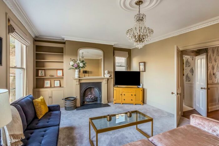 3 Bedroom End Of Terrace House To Rent In Frankley Buildings Bath, BA1