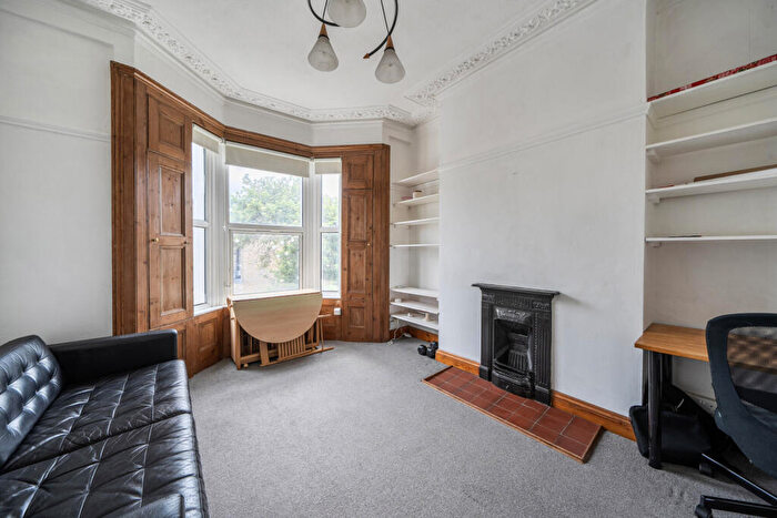 1 Bedroom Apartment For Sale In Mosslea Road, London, SE20