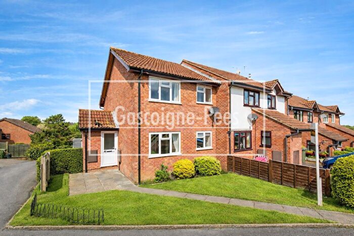 1 Bedroom Property To Rent In Tansy Close, Guildford, GU4