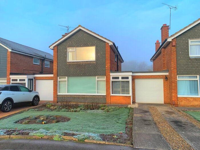3 Bedroom Link Detached House For Sale In Whitby Avenue, Guisborough, North Yorkshire, TS14