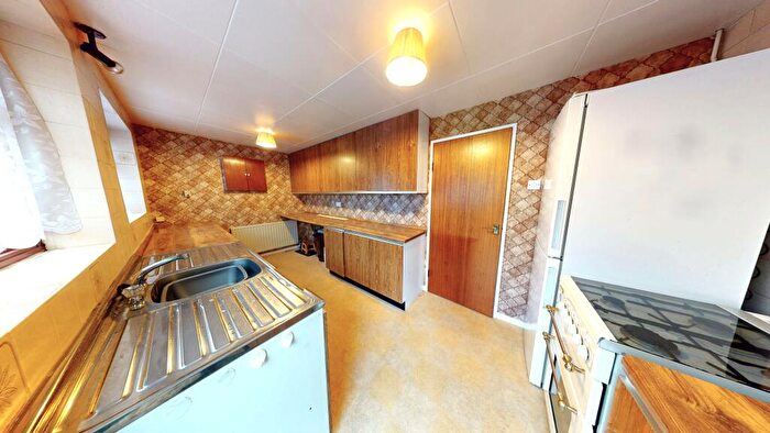 2 Bedroom Chalet For Sale In Wheatley Road, Corringham, Essex, SS17