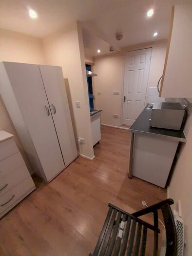 1 Bedroom Flat To Rent In Richmond Street, London, E13
