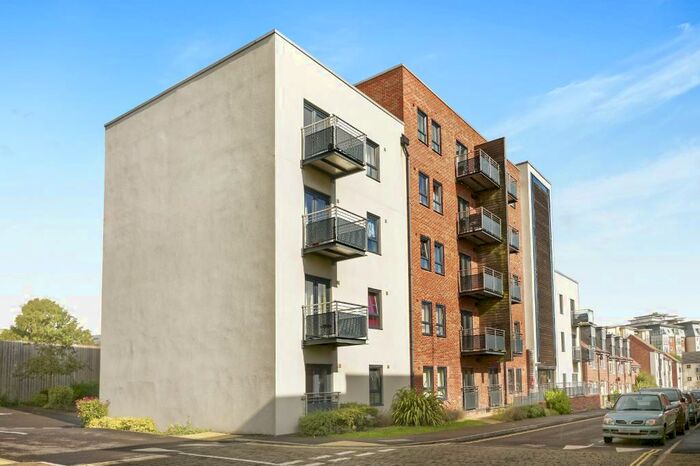 1 Bedroom Apartment To Rent In Sinclair Drive, Basingstoke, RG21