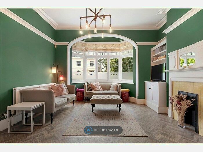 4 Bedroom Semi-Detached House To Rent In Old Devonshire Road, London, SW12