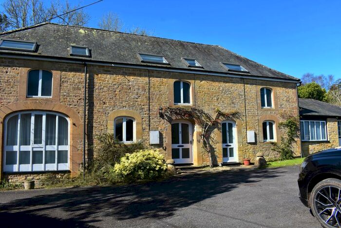 2 Bedroom Stone House To Rent In West Coker, BA22