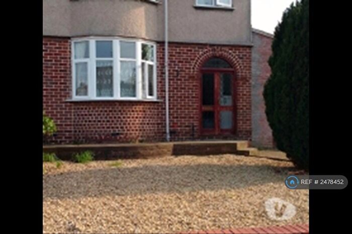 4 Bedroom Semi-Detached House To Rent In Gordon Avenue, Bristol, BS5