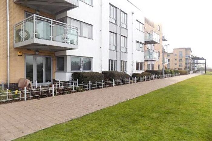 2 Bedroom Flat To Rent In Lockside Marina, Chelmsford, CM2