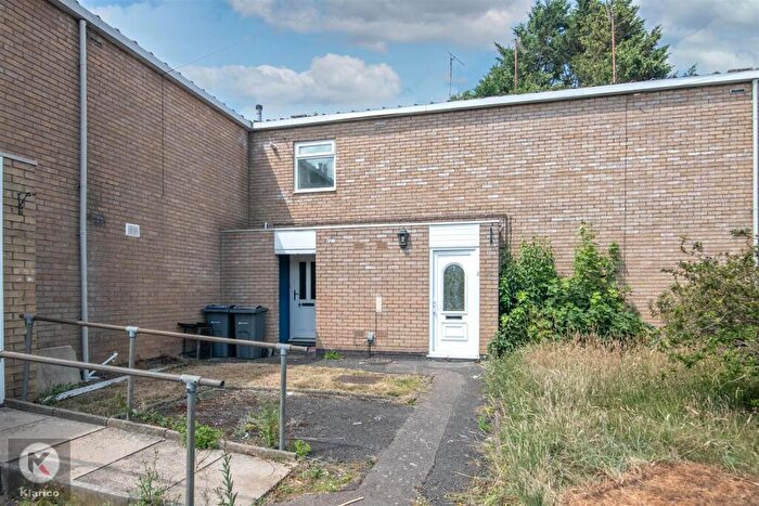1 Bedroom Flat For Sale In Firth Drive, Birmingham, B14
