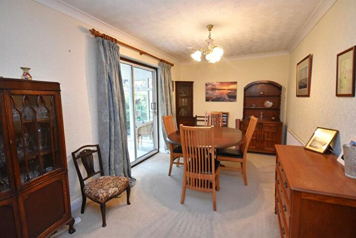 3 Bedroom Detached Bungalow For Sale In Drummond Way, Macclesfield, SK10