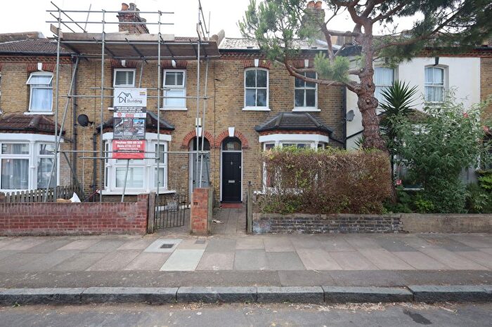 3 Bedroom Terraced House To Rent In Raleigh Road, London, SE20