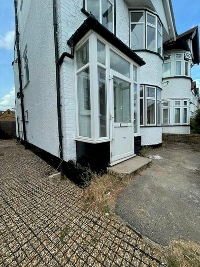 6 Bedroom Semi-Detached House To Rent In West Way, Edgware, Greater London, HA8