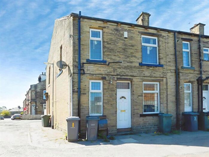 2 Bedroom Terraced House For Sale In Beacon Street, Wibsey, Bradford, BD6