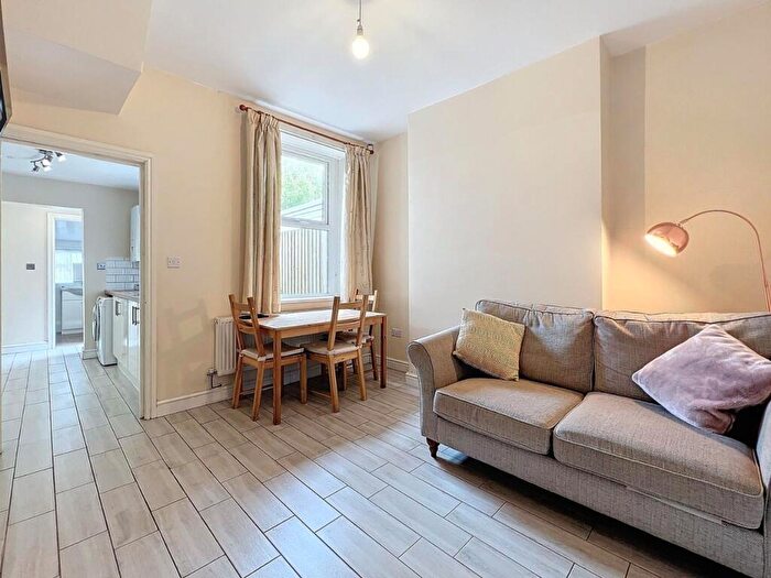 3 Bedroom Terraced House To Rent In Robert Street, Cathays, CF24
