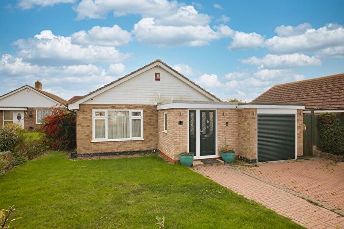 3 Bedroom Bungalow For Sale In Grenville Way, Broadstairs, Kent, CT10