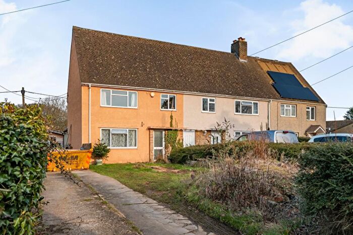 3 Bedroom End Of Terrace House For Sale In Freeland, Witney, OX29