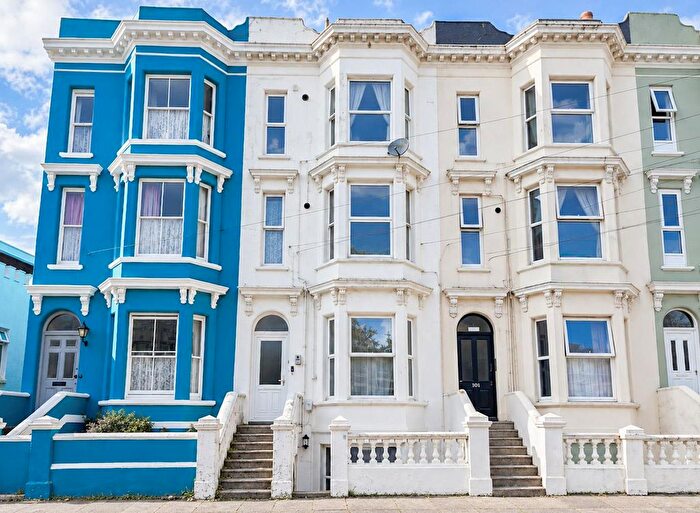 1 Bedroom Flat To Rent In Priory Road, Hastings, TN34