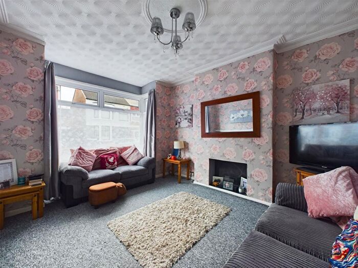 3 Bedroom End Of Terrace House For Sale In Lindeth Avenue, Wallasey, CH44