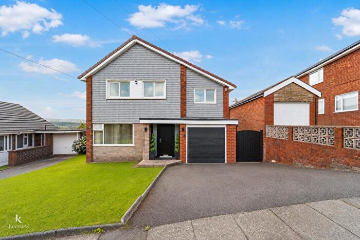 4 Bedroom Detached House For Sale In Croasdale Avenue, Burnley, BB10