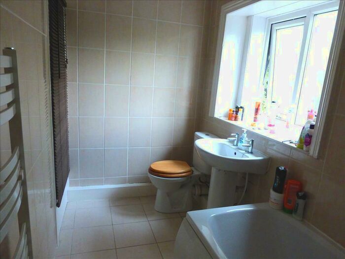 1 Bedroom House To Rent In Barcroft Road, Huddersfield, HD4