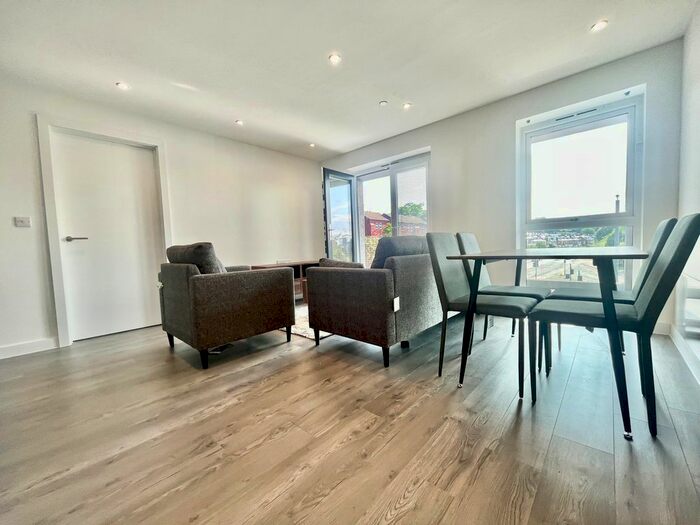 2 Bedroom Flat To Rent In Willow Road, Leeds, LS4